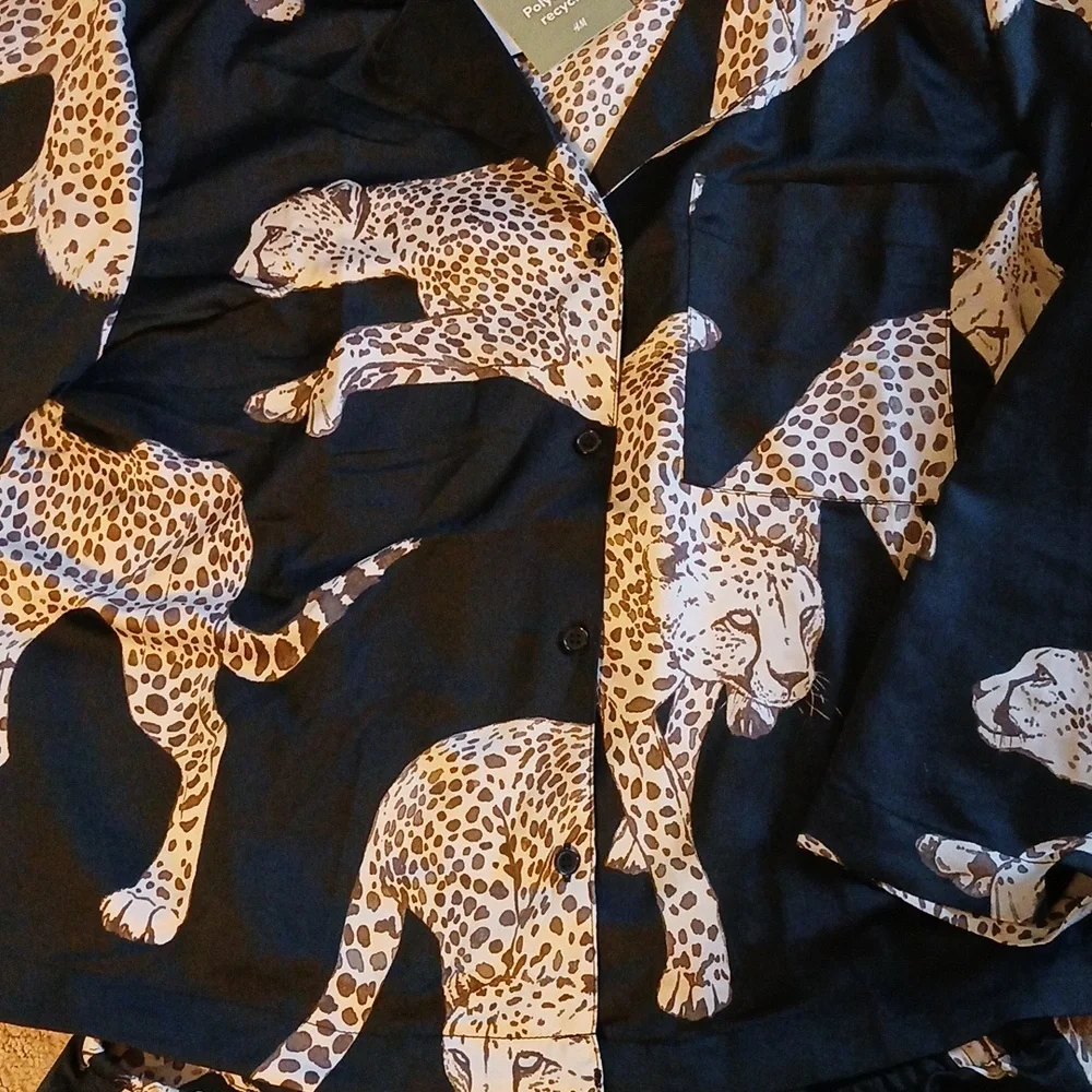 H&M Black and Cream Leopard Print Pajama Set - Picture 2 of 5